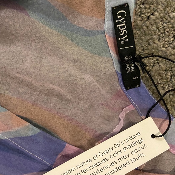 GYPSY Sheer Blouse. NEW w/Tags. Small - Picture 3 of 4